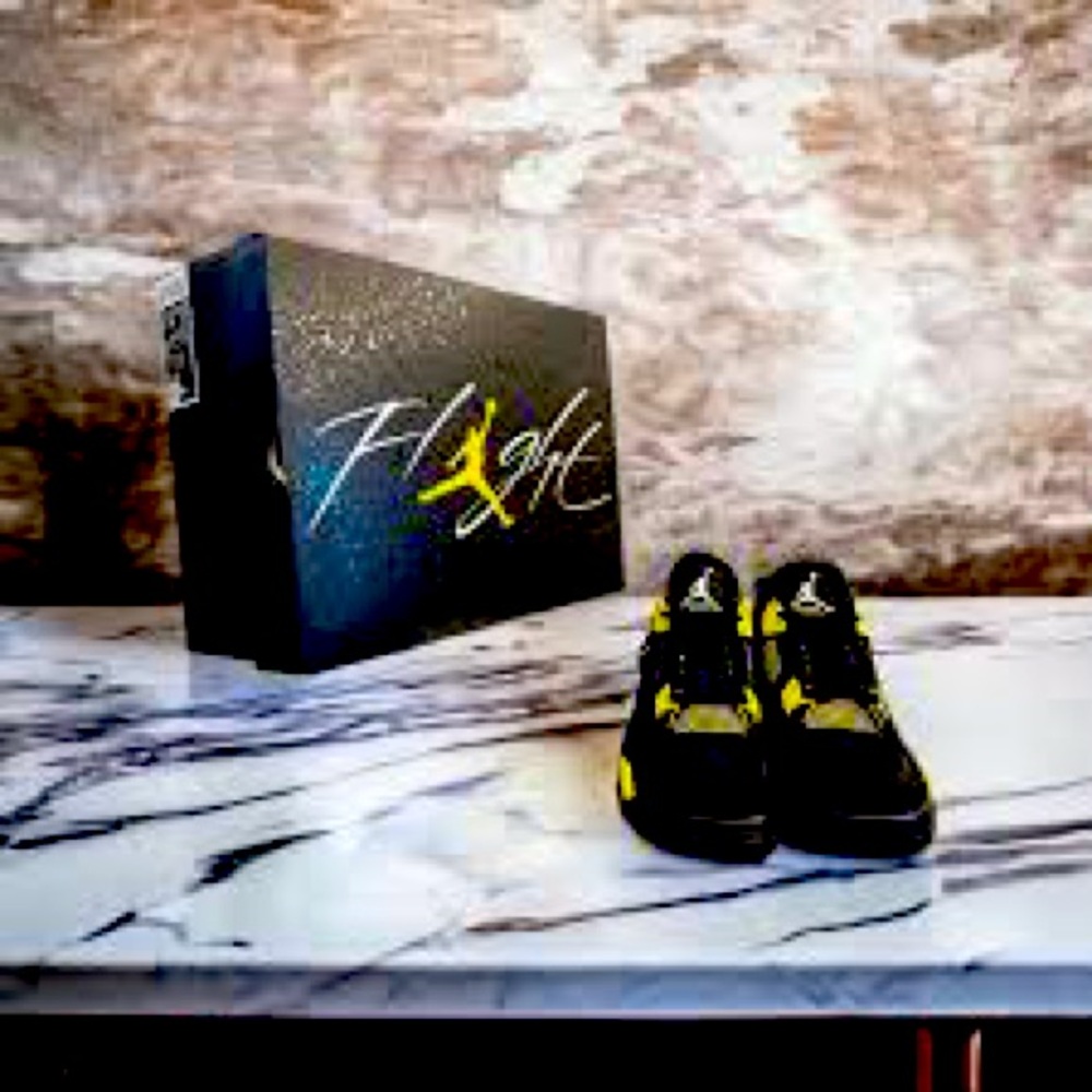 Jordan 4s yellow thunder